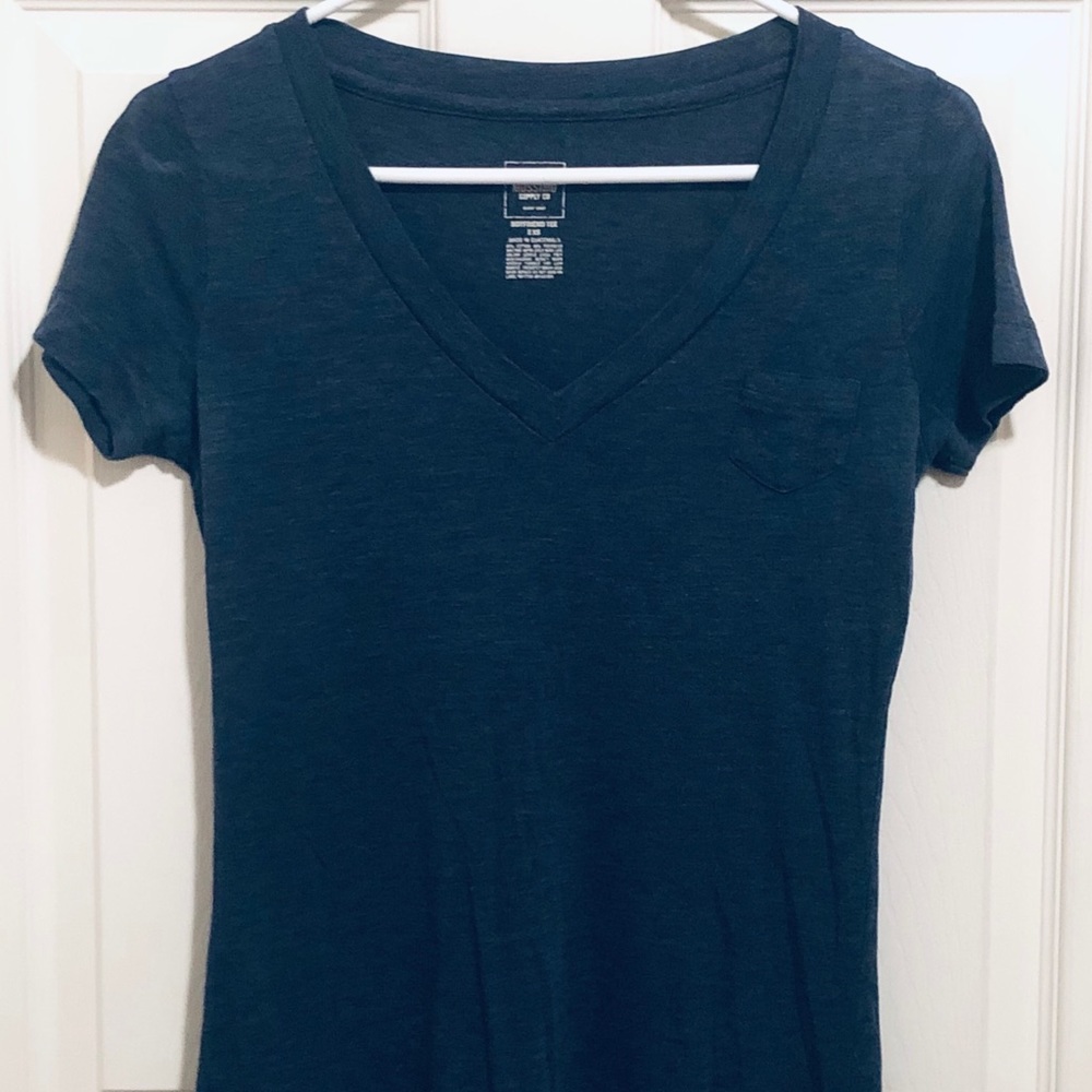 Mossimo Navy blue V-neck T-shirt sz X-small
